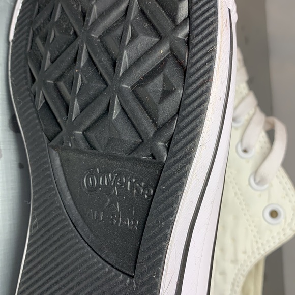 Converse low tops NWOT - Picture 7 of 7